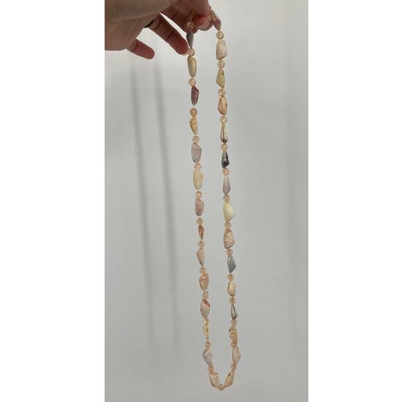 Handmade Neutral Color Small Sea Shell Plastic Bead Lightweight Necklace Jewelry - Picture 2 of 5